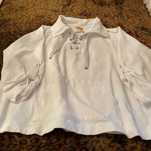 Ruby Rd. Women’s white sweatshirt